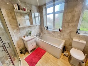 Bathroom - click for photo gallery